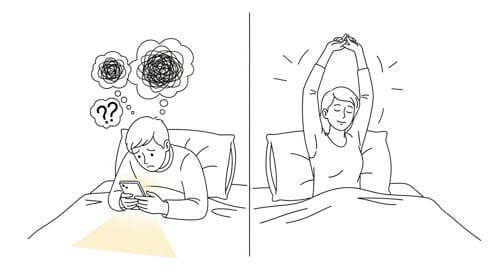 자기 전 침대에서 핸드폰 대신 스트레칭 하는 모습